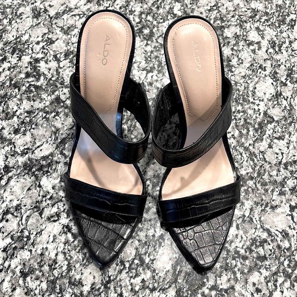 Aldo sandals black size 9 (runs small)